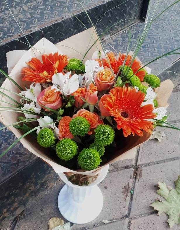 Букет цветов из: Герберы, Хризантемы, Альстромерии и Розы в Чигири