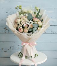 Букет цветов из:  Розы и Лизиантусы в Чигири