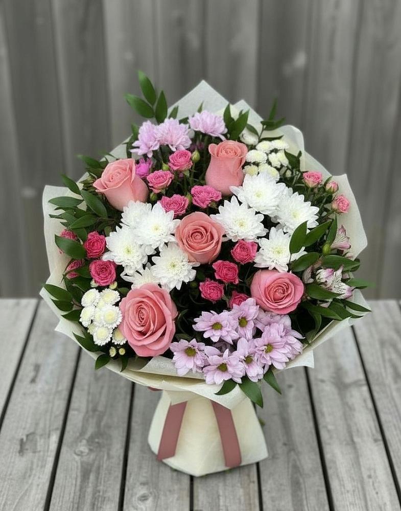 Букет цветов из: Альстромерии, Гвоздики, Розы и Хризантемы в Чигири