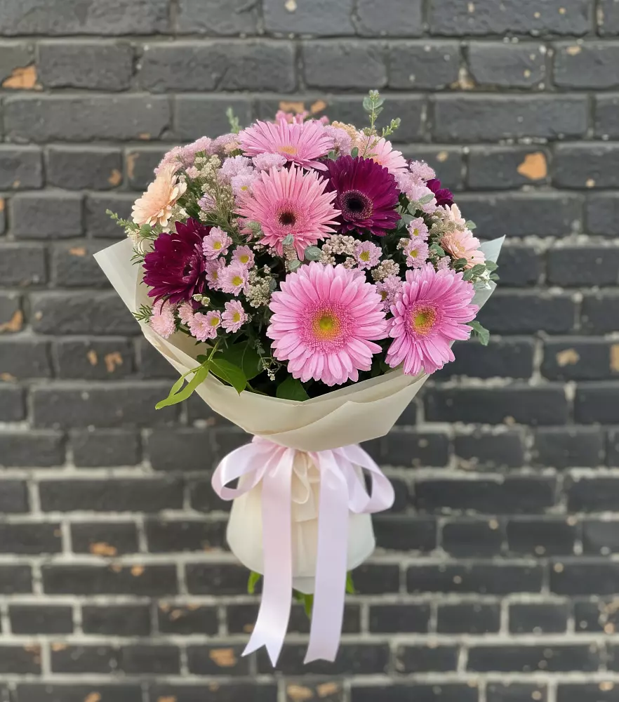 Букет цветов из: Герберы и Хризантемы в Чигири