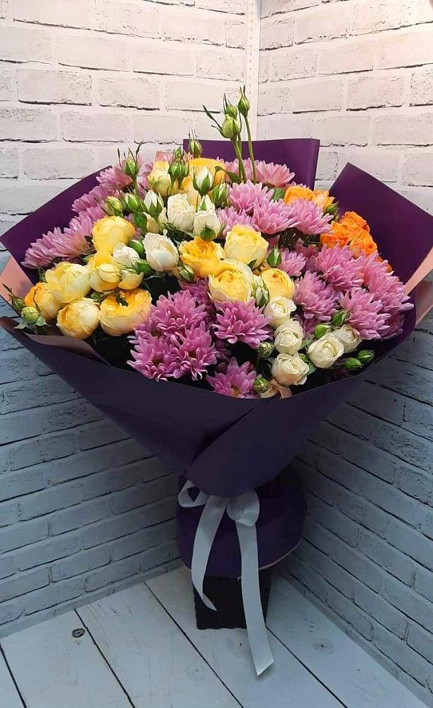Букет цветов из: Хризантемы и Розы в Чигири