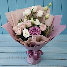 Букет цветов из:  Розы и Лизиантусы в Чигири