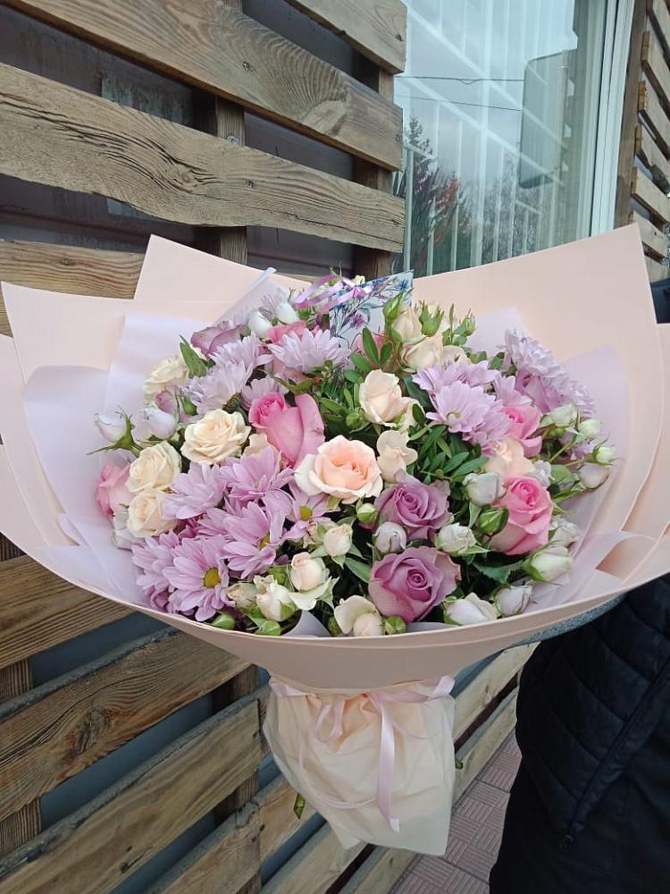 Букет цветов из: Розы и Хризантемы в Чигири