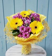 Букет цветов из:  Хризантемы и Герберы в Чигири
