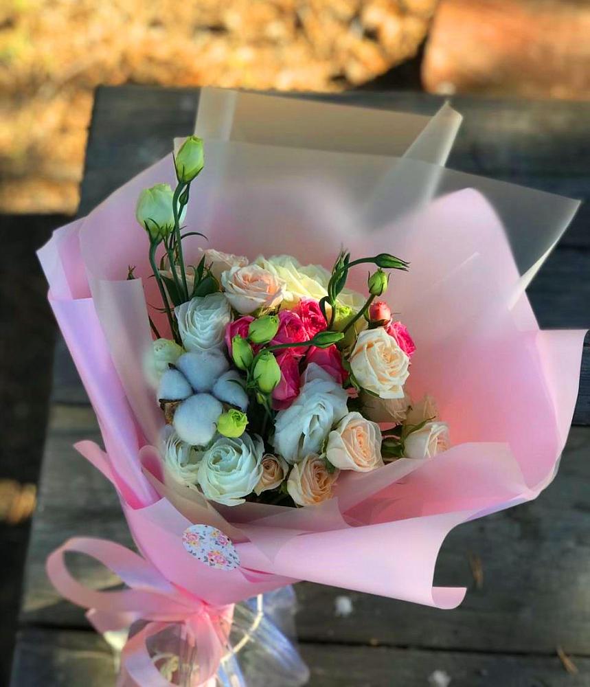 Букет цветов из: Розы и Лизиантусы в Чигири