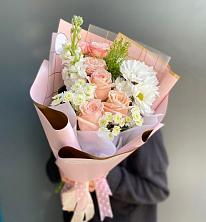 Букет цветов из:  Хризантемы и Розы в Чигири