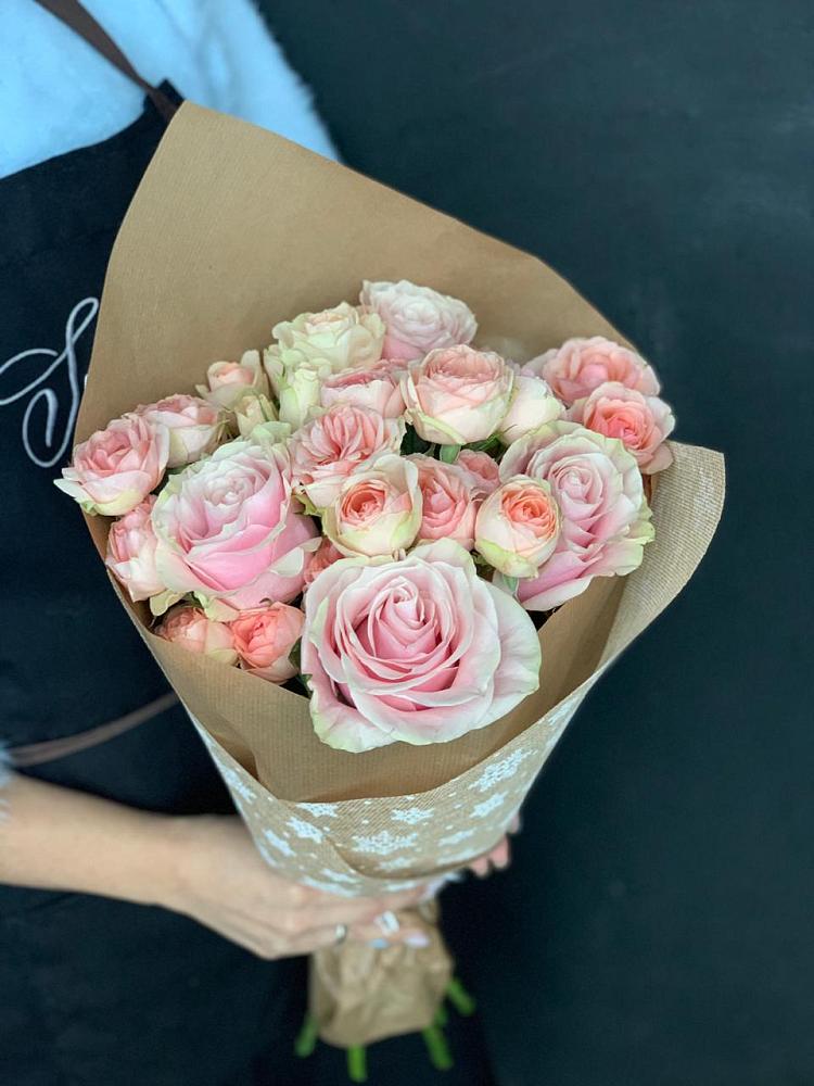 Букет цветов из: Хризантемы и Розы в Чигири