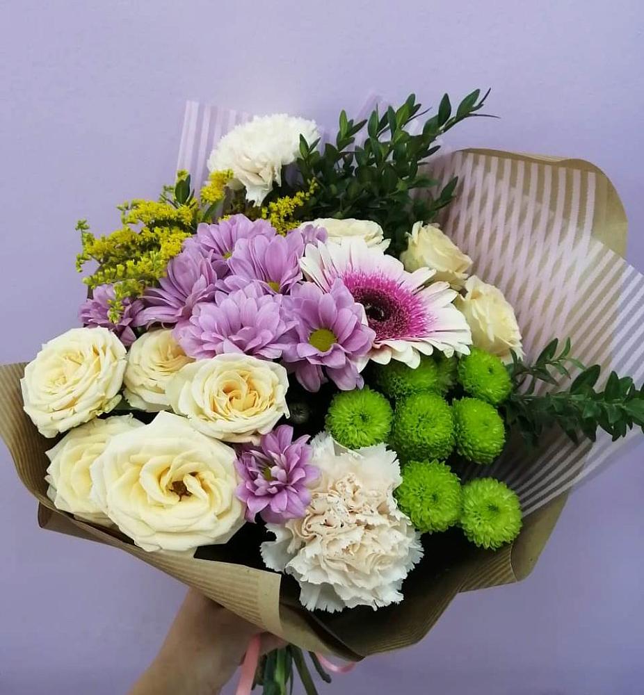 Букет цветов из: Хризантемы, Розы, Гвоздики и Герберы в Чигири