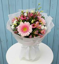Букет цветов из:  Герберы, Альстромерии и Лизиантусы #REPLACE_PRED# Чигири