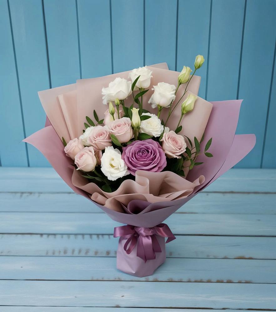 Букет цветов из: Розы и Лизиантусы в Чигири