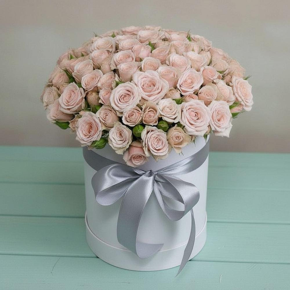 Цветочная композиция из Розы в шляпной коробке в Чигири